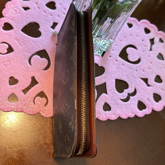 Louis Vuitton Monogram Long Zip Wallet - Picture 8 of 9